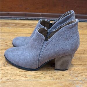 Dr. Scholl's Textured Taupe Ankle Booties